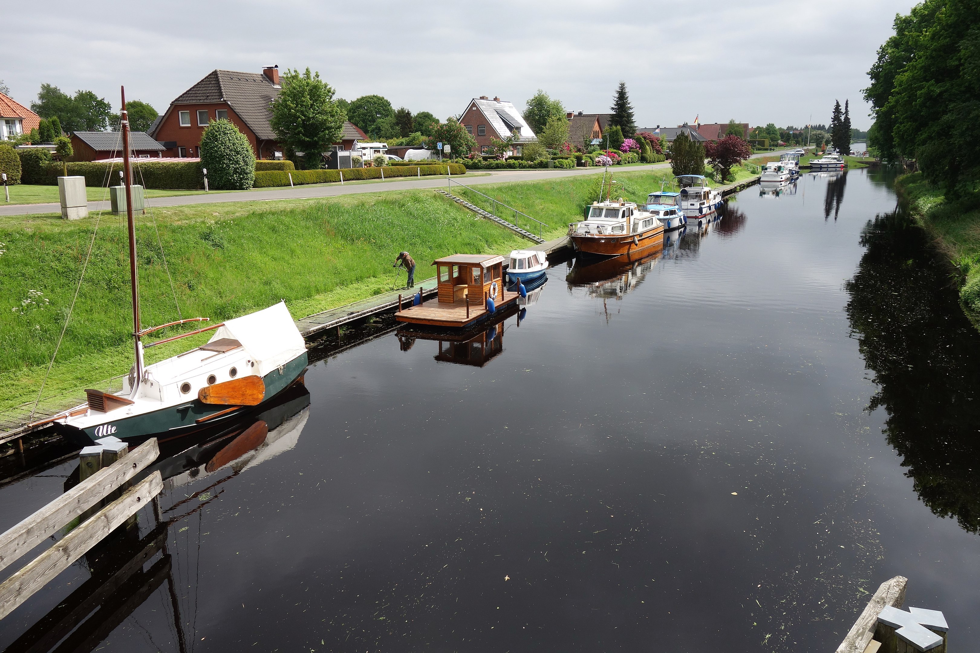 Boote des Wassersportvereins Marcardsmoor am Nordgeorgsfehnkanal